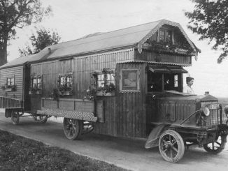 Bundesarchiv Bild 183 1987 1002 510 Fahrbares Landhaus