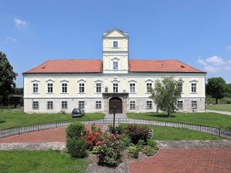 1200px Obersiebenbrunn Schloss 1