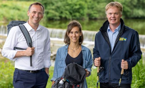 Wandern am Wasser in Niederoesterreich min