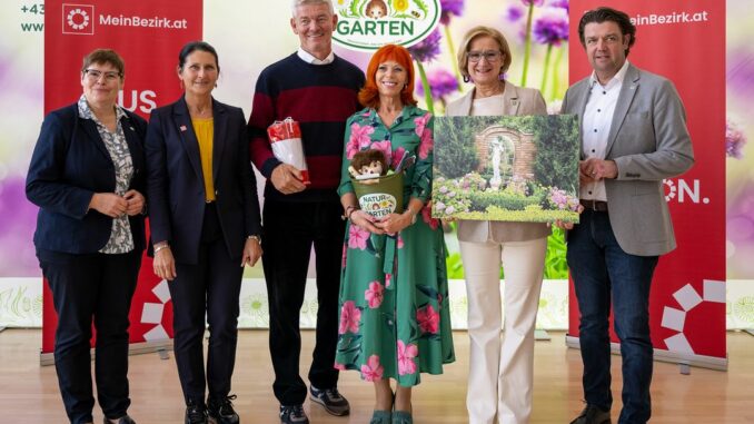 25 Jahre Natur im Garten: Vor allem der Igel, das Wappentier von „Natur im Garten“ nahm im Jubiläumsjahr eine besondere Rolle ein. Zahlreiche Aktionen und Projekte widmeten sich dem Schutz und der Förderung dieser nützlichen Tiere. © NLK Pfeffer